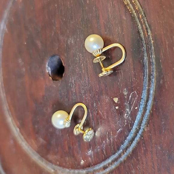14k gold screw back clip on genuine pearl earrings